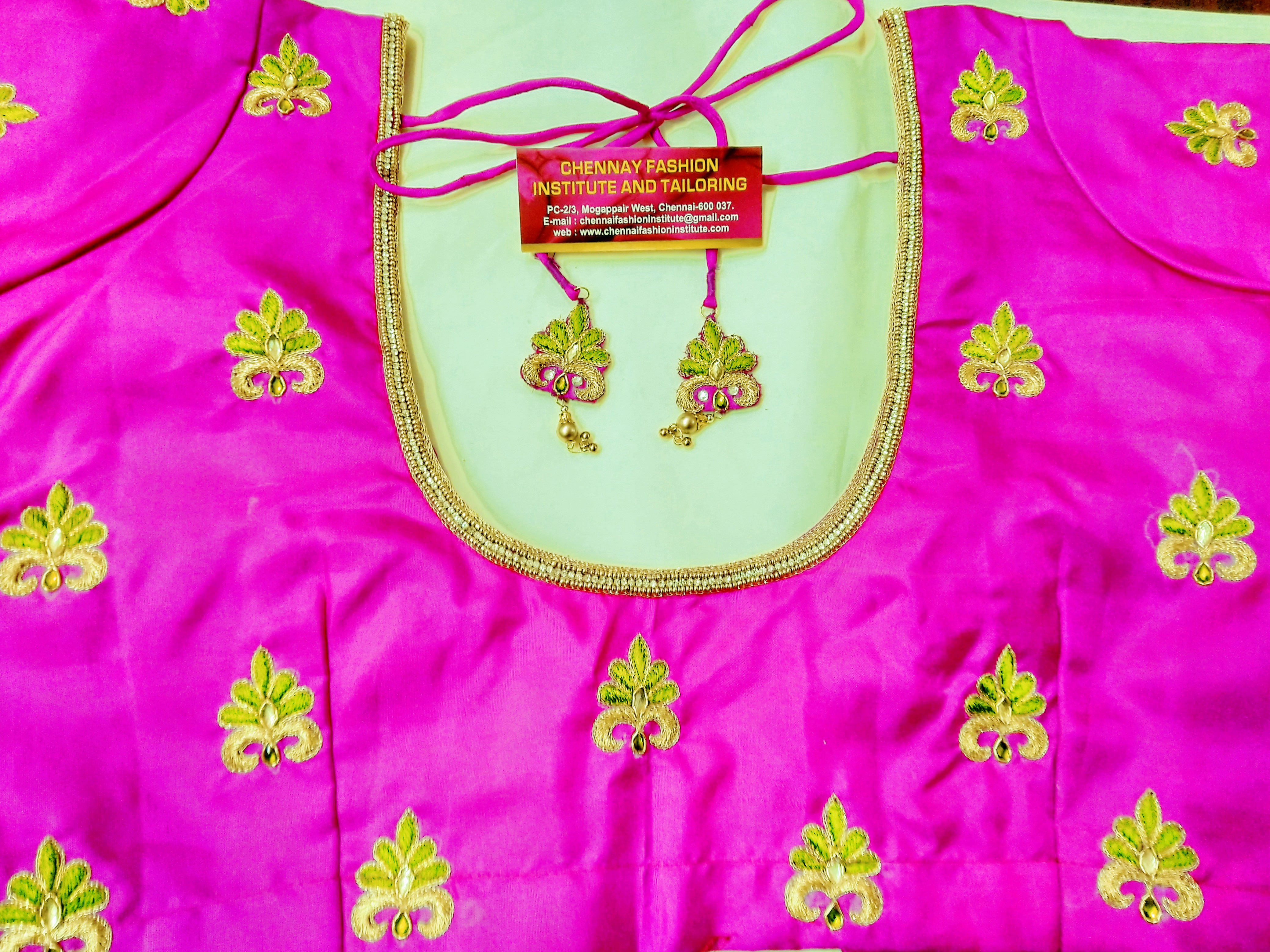 Embroidery patchwork: Learn Expert Aari embroidery thread work for bridal